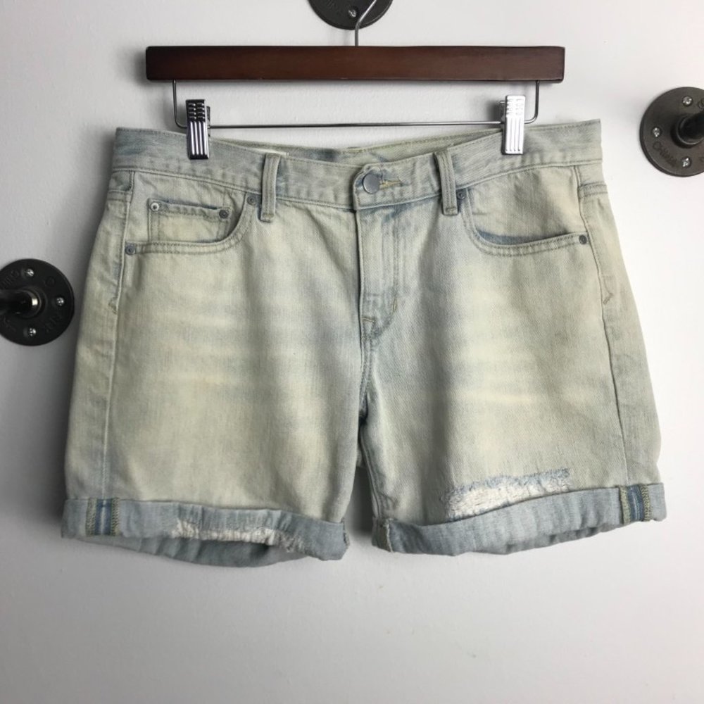 Gap Cuffed Boyfriend Denim Shorts in Atlantic Wash